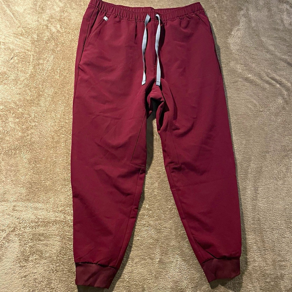 NWT FIGS Pants Womens L Short Technical  Tansen Jogger Scrub Burgundy 1000203